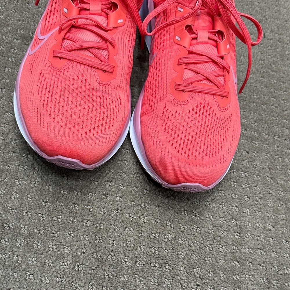 Nike Women's Coral/Purple Running Shoes - Lightweight Trainer 10Med - Picture 3 of 9